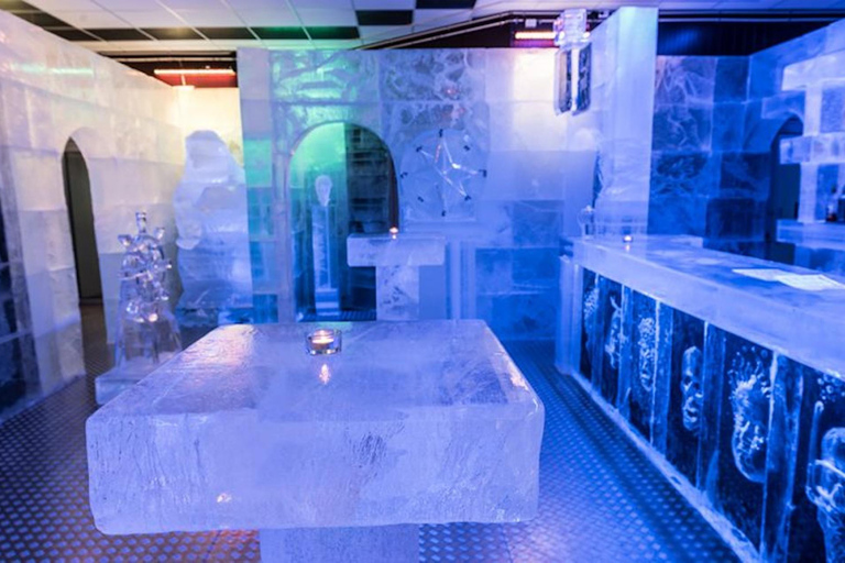 Tromsø: Magic Ice Bar Entrance and Welcome Drink