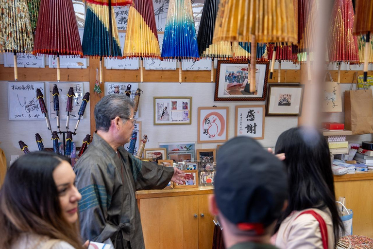 Kanazawa: Samurai and Geisha Culture Walking Tour with Lunch