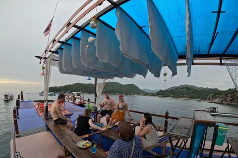 Snorkeling Tour with meals and BBQs - Cocktail - Sunset⭐⭐⭐⭐⭐