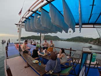 Snorkeling Tour with meals and BBQs - Cocktail - Sunset⭐⭐⭐⭐⭐