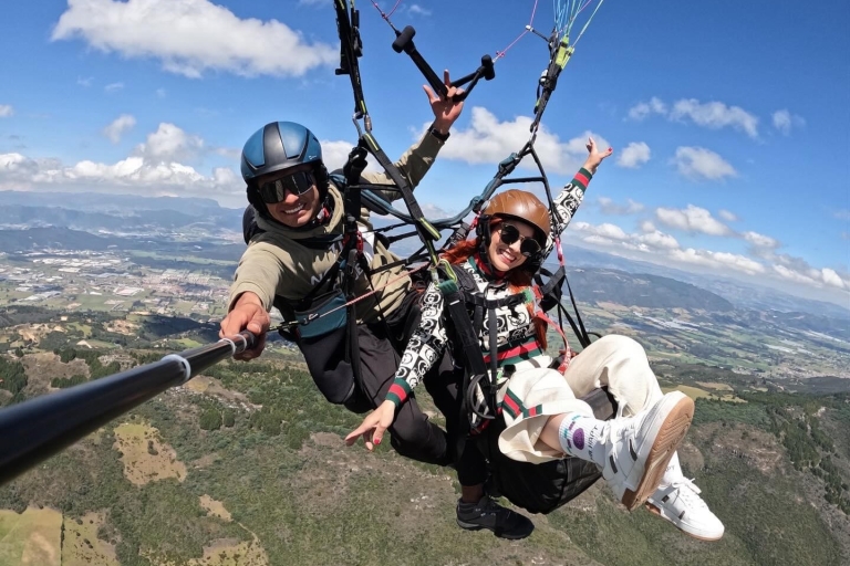 From Bogota: Paragliding day in Guatavita