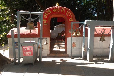 كاتماندو: جولة في الحديقة الخضراء والشلالات