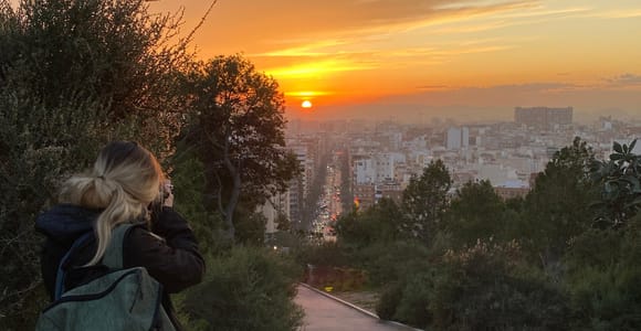 Alicante: Private Easy-walking City Tour & Castle.Shore also