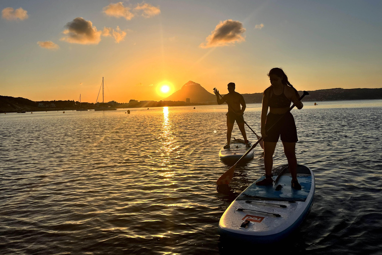 Sunrise Paddle Board Experience w Jávea w HiszpaniiWyprawka na deskę SUP o wschodzie słońca w Jávea w Hiszpanii