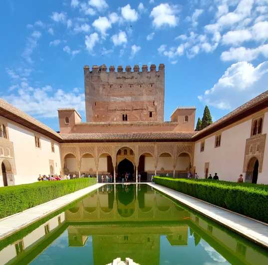 Granada: Visita guiada a Alhambra e Palácios Nasridas com ingressos
