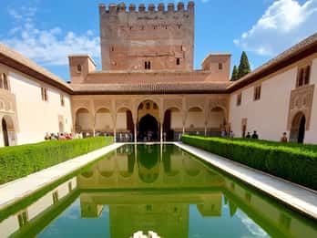 Alhambra en Nasrid Paleizen rondleiding met tickets