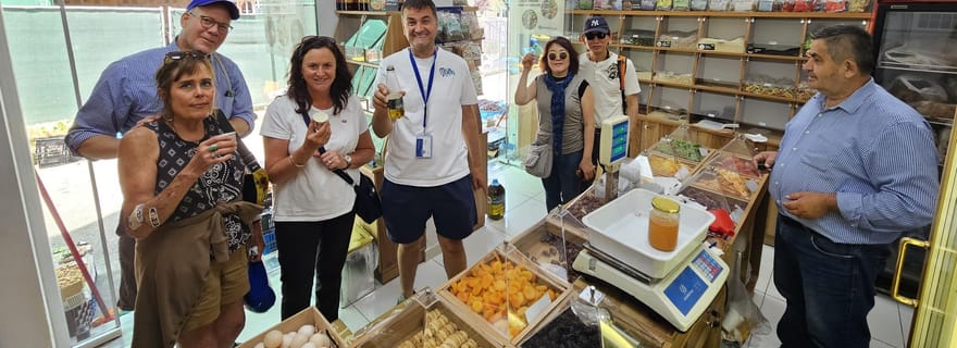 Tirana: Esperienza gastronomica locale e tour a piedi