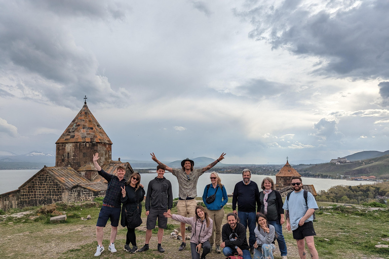 Essential Armenia Tour Geghard, Garni, Sewan, Hausgemachtes Mittagessen