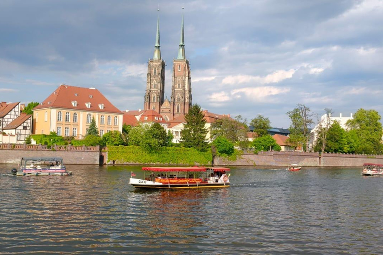 Wrocław: Atmospheric Cruise Between River Islands – Old Town