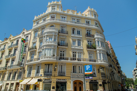 Valencia: Private Lifestyle & Relocation Tour with Transport
