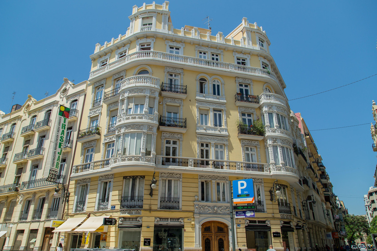 Valencia: Private Lifestyle & Relocation Tour with Transport