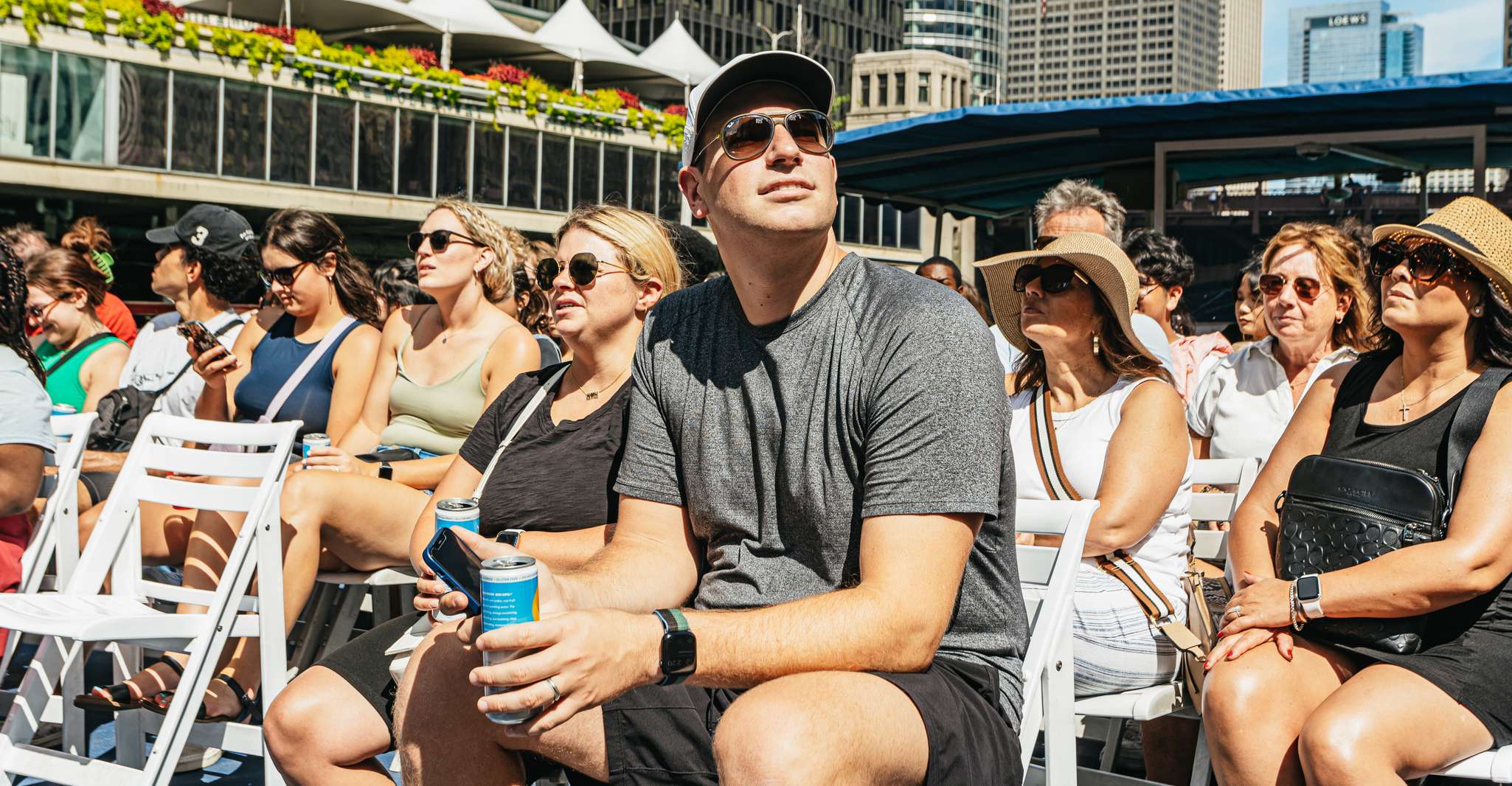 Chicago River, 1.5-Hour Guided Architecture Cruise - Housity