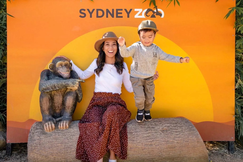 Sydney: Blue Mountains Tour with Scenic World & Sydney Zoo Join In Small Group Tour (Group of 14)
