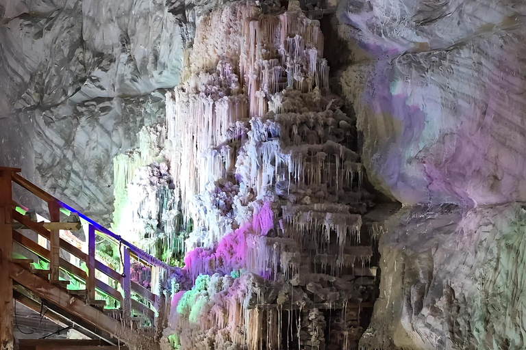 Bucharest: Salt Mine & Dracula's Tomb Day Trip