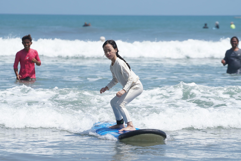 Kuta/Bali: Prywatne lekcje surfingu dla początkujących i średniozaawansowanychPoziom początkujący bez transferu