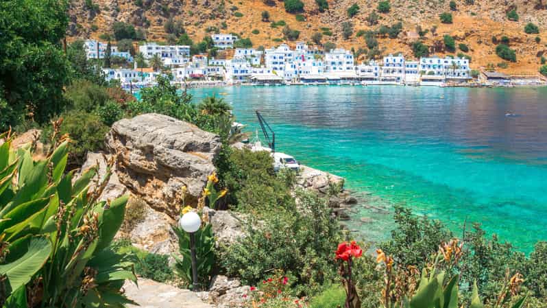 Desde La Canea: Loutro, pueblo sin coches, en barco y costa sur