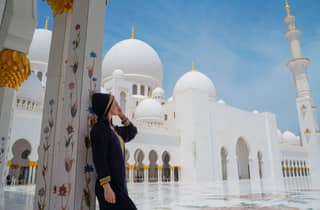 Da Dubai: Grande Moschea di Abu Dhabi e Museo del Louvre - Giornata intera