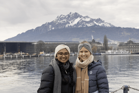 Lucerne: Lake Cruise & Old Town Tour w/ Guide & Photographer