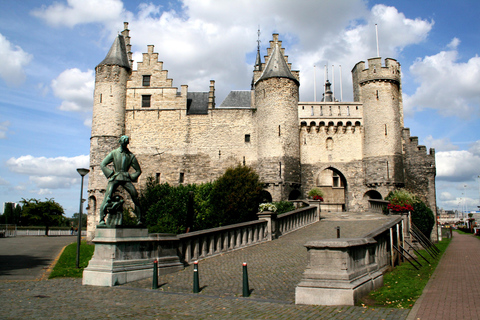 Explore the history of Antwerp with a local history teacher
