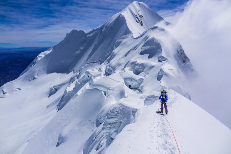 Bolivia, Climb the Huayna Potosí mountain 6,088 m Climbing Huayna Potosí