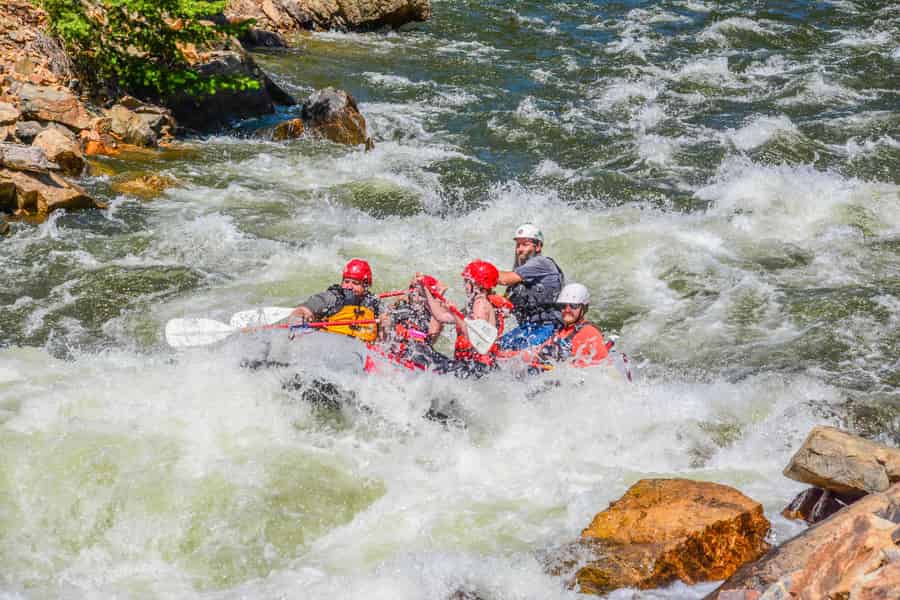 Clear Creek Classic 2h 30m Rafting-Tour – Idaho Springs, CO. Foto: GetYourGuide