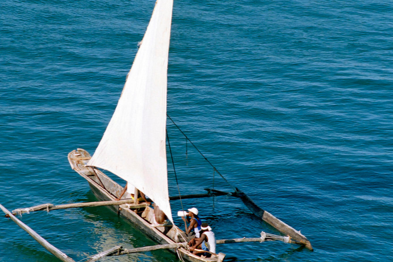 Mombasa: Mkupe Creek Sunset Boat Tour with Fishing