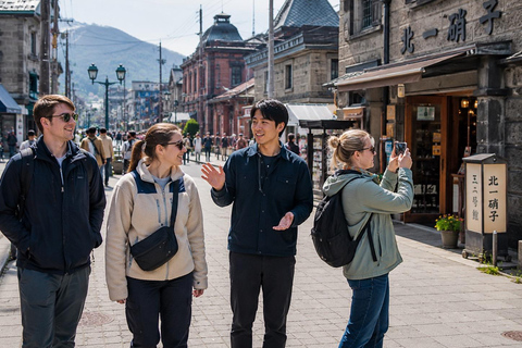 Sapporo: Otaru Canal Private Walking Tour with Photos