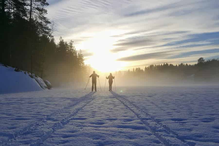 Oslo: Skitour in der Wildnis mit Mittagessen am Feuer. Foto: GetYourGuide