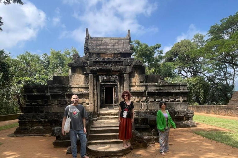 Kandy to Sigiriya Drop: Covering 6+ Attractions by Local