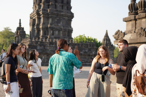 Yogyakarta: Borobudur sunrise,guarantee climb-up& Prambanan Borobudur Sunrise sharing Tour Without Ticket