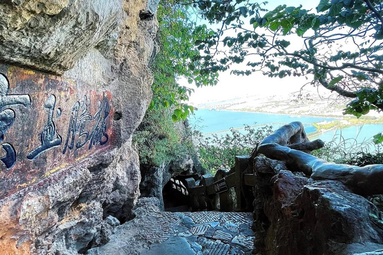 Kunming: Yunnan Ethnic Village & Western Hills Private Tour Private Tour with Pickup/Dropoff