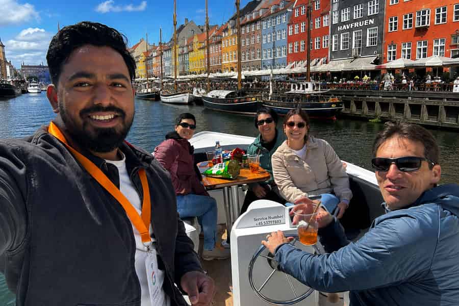 Kopenhagen: Geführte Luxus-Bootstour. Foto: GetYourGuide Kopenhagen: Geführte Luxus-Bootstour. Foto: GetYourGuide