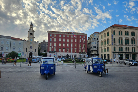 Split: Fully Recorded 360° Tuk Tuk Experience