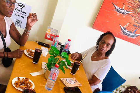 Accra: Ghanaian Food Tasting Experience with Music