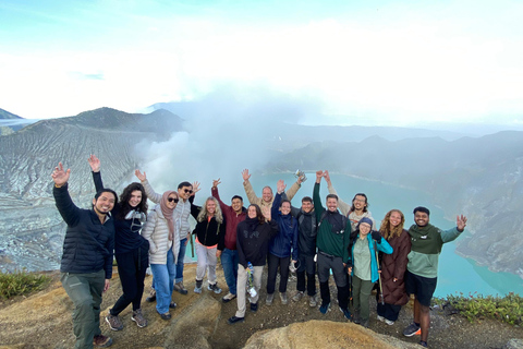 Banyuwangi: Trekking guidato del cratere di Ijen e dell&#039;alba