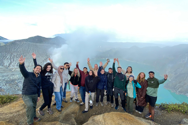 Banyuwangi: Trekking guidato del cratere di Ijen e dell&#039;alba