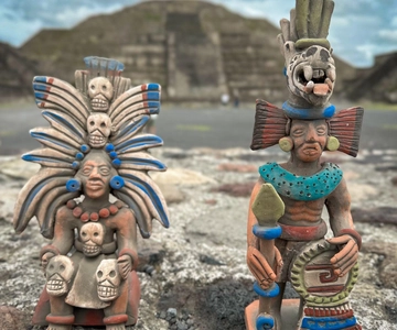 CDMX to La gruta Rest. to Teotihuacan Pyramids, Local FUN!