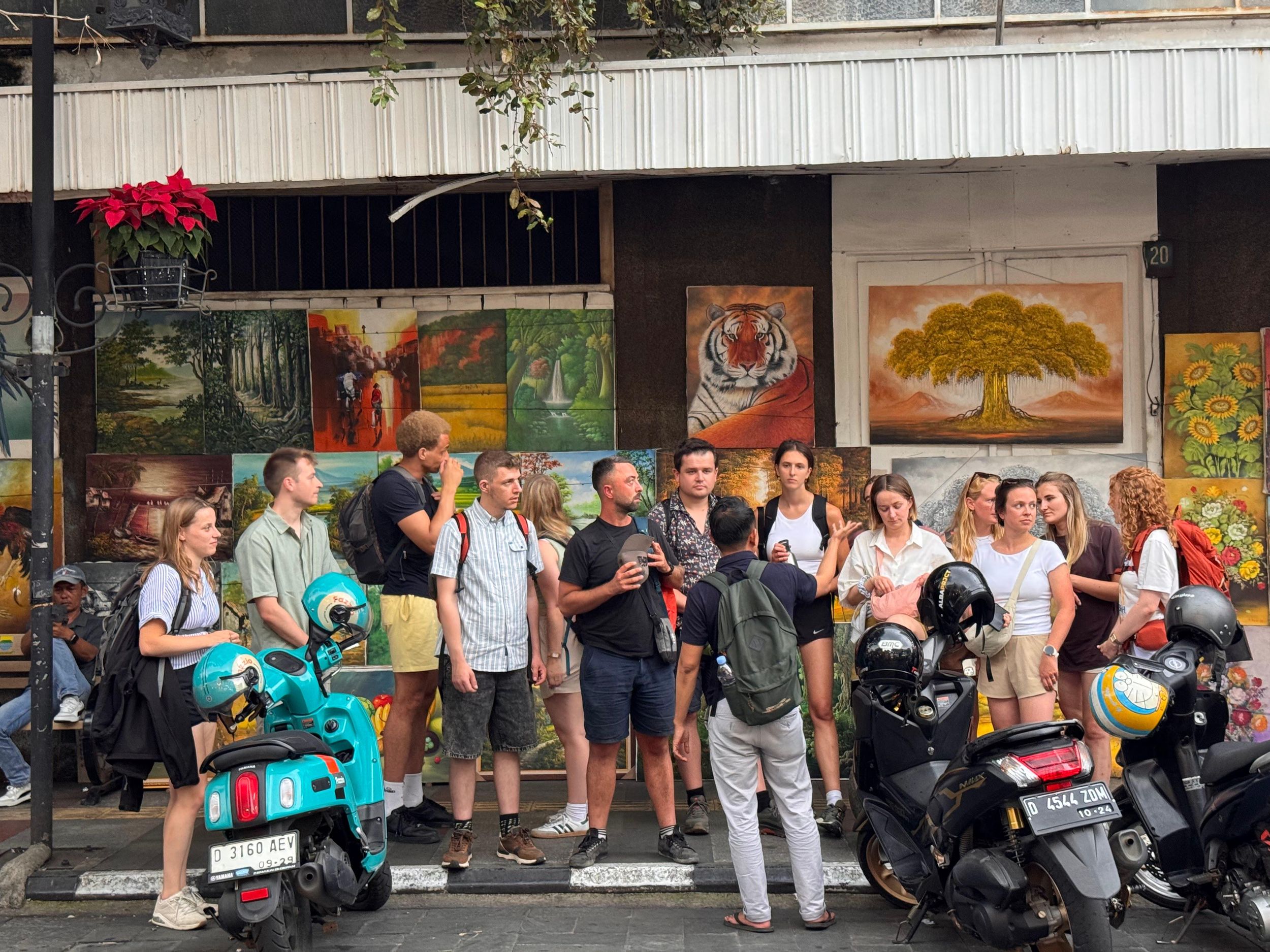 The heart of Bandung and Grand Mosque Guided Walking Tour