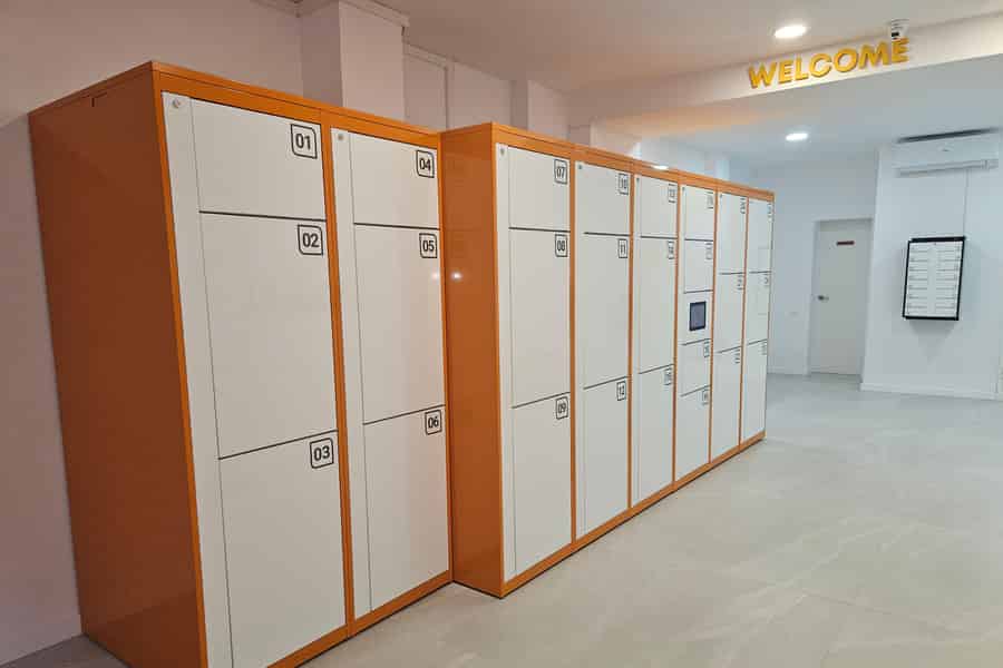 Schließfach Gepäckaufbewahrung in der Nähe der Sagrada Familia 24H Barcelona. Foto: GetYourGuide Schließfach Gepäckaufbewahrung in der Nähe der Sagrada Familia 24H Barcelona. Foto: GetYourGuide