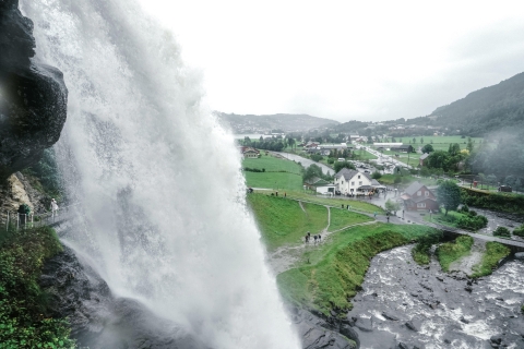 Bergen : Excursion à la découverte des chutes d'eau du Hardangerfjord