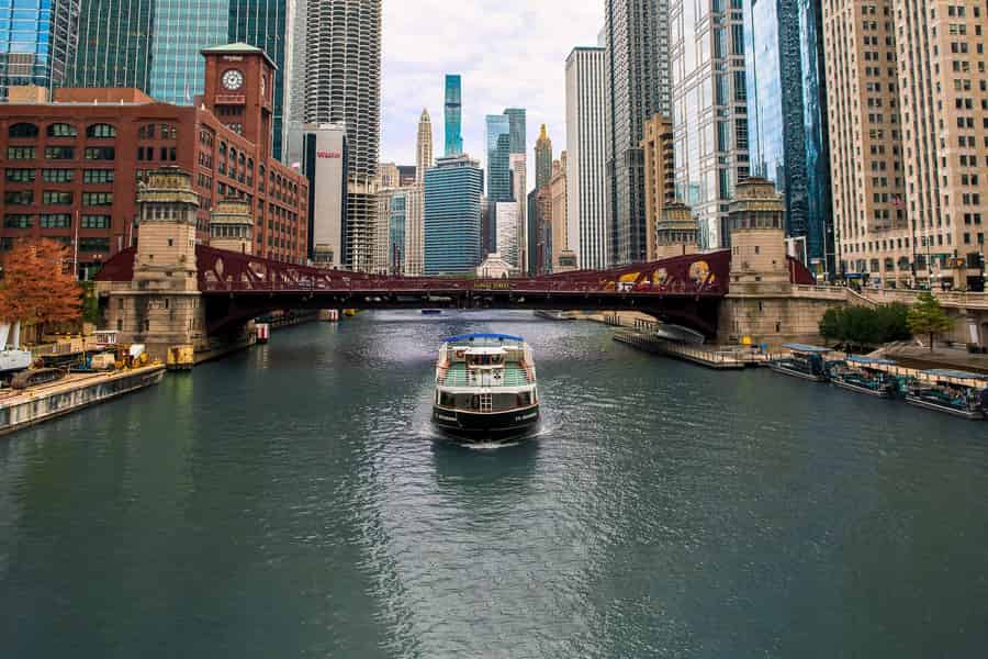 Chicago: Architektur-Bootstour mit Getränken. Foto: GetYourGuide