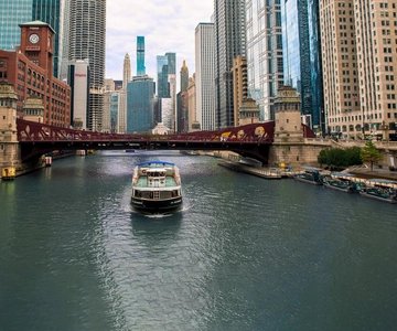 Chicago: Tour dell'architettura in barca con bevande