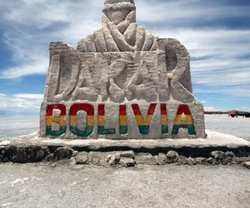 From Puno |3day excursion to La Paz and the Uyuni salt flats