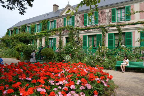 Giverny and Wine Tasting with Private Pick up and Drop Off