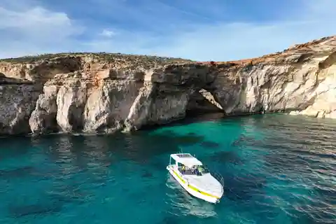 Tour in barca Malta-Comino a cura di Icaro
