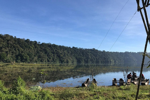 Bali: Excursión al Norte de Bali con Cascada, Vihara y Aguas Termales