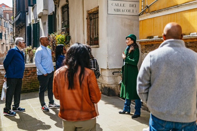 Venice: Rialto Market Food and Wine Lunchtime Tour