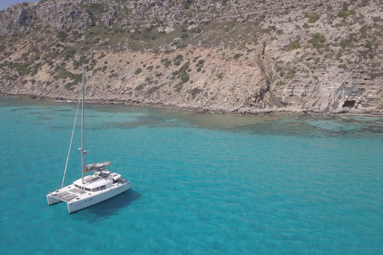 IBIZA: CATAMARAN CUEVAS CALA BASSA Y PLAYA CALA CONTE SUP PADEL&amp;SNORQUEL