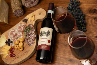 Guided tour and tasting with platter.