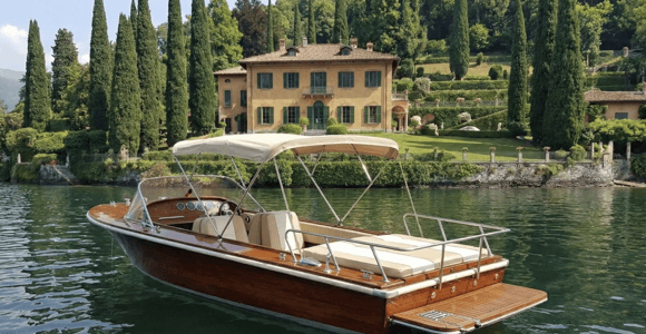 Lake Como: PRIVATE Tour on WOODEN Italian Boat with Skipper